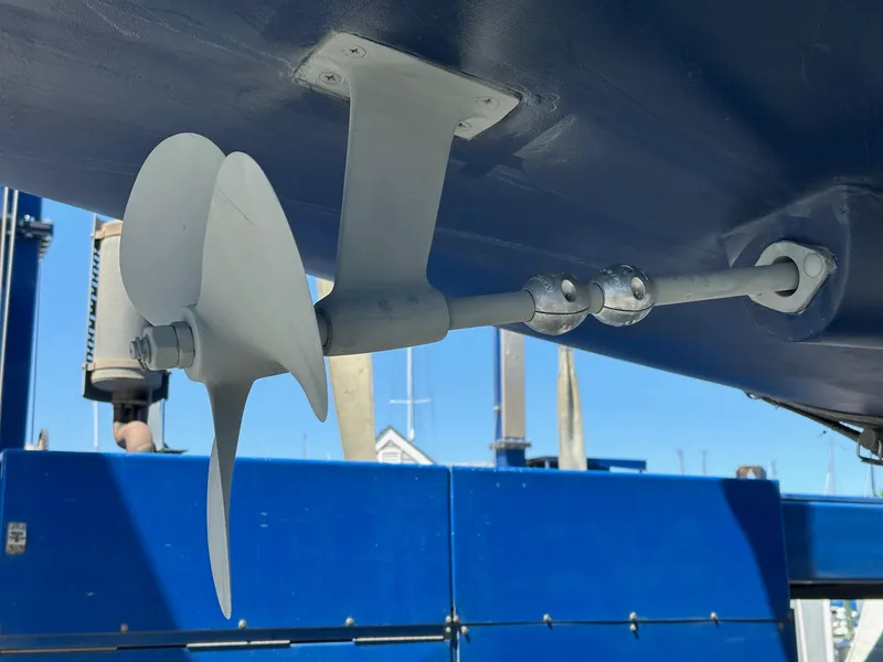 Slide: The Image of Hunter 33 2006 - 41