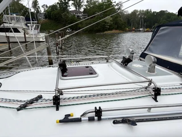 Slide: The Image of Hunter 33 2006 - 5