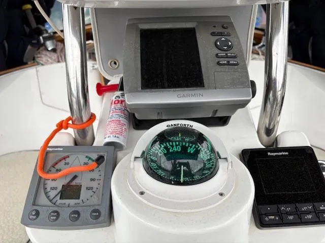 Slide: The Image of Hunter 33 2006 - 9