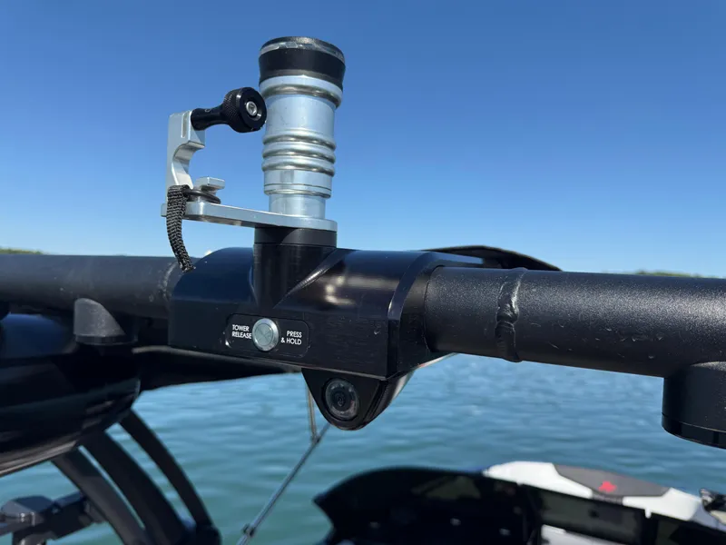 Slide: The Image of MasterCraft XT24 2022 - 26