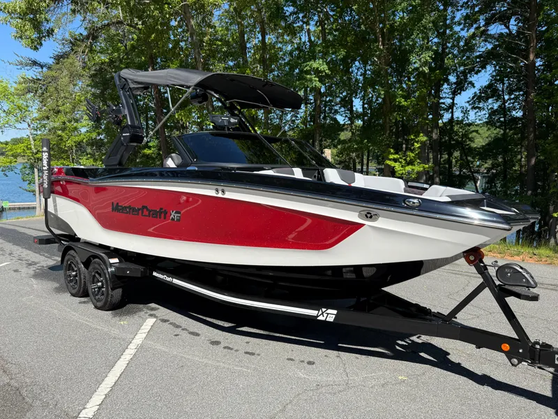 Slide: The Image of MasterCraft XT24 2022 - 4