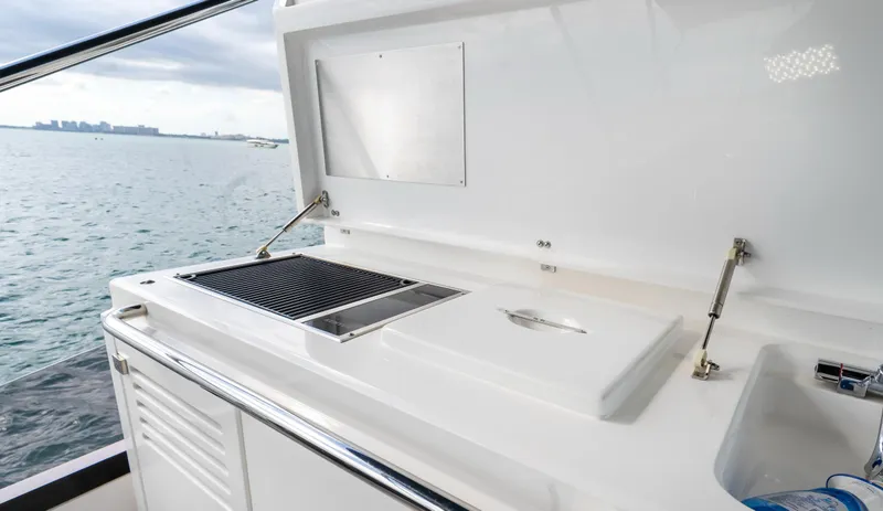 Slide: The Image of Sunseeker Manhattan 55 2016 - 84