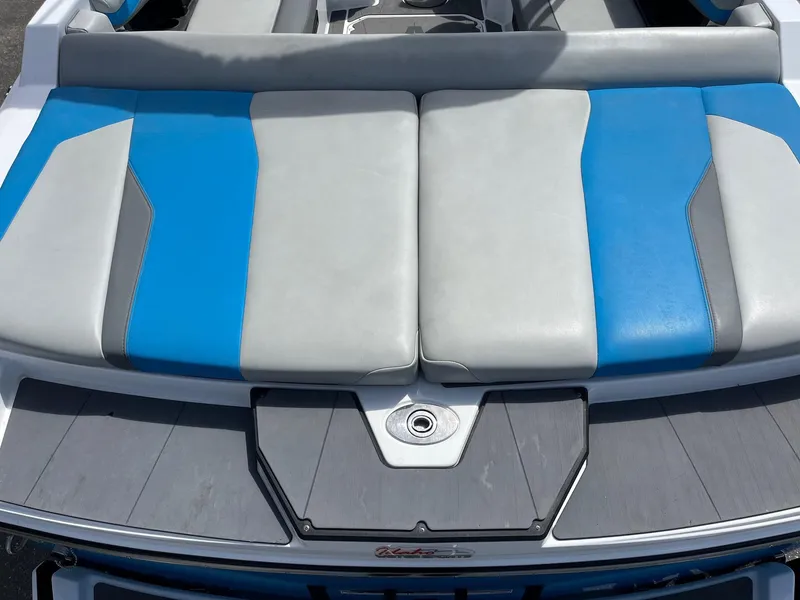 Slide: The Image of Axis T220 2023 - 16