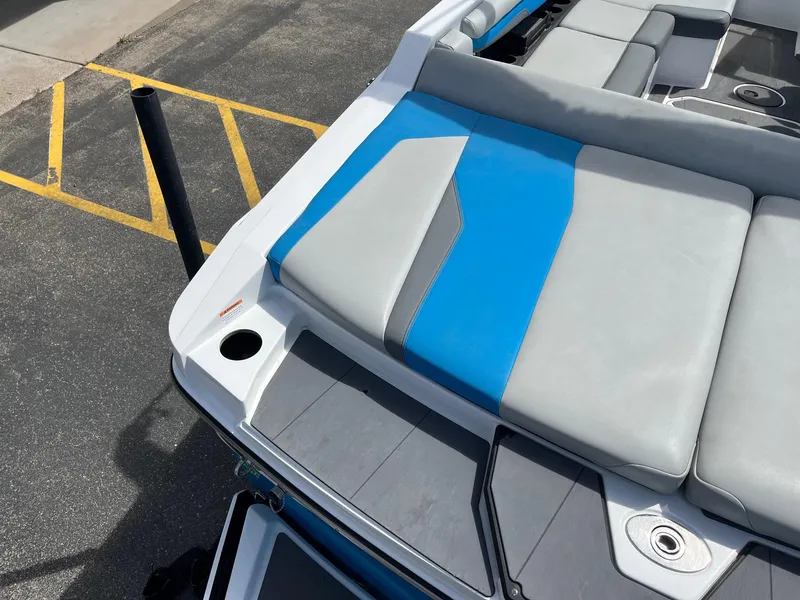 Slide: The Image of Axis T220 2023 - 17