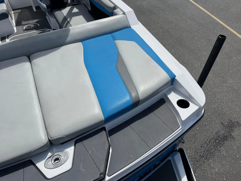 Slide: The Image of Axis T220 2023 - 18