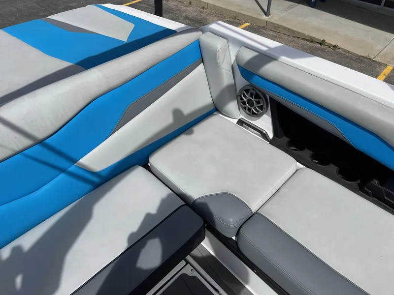 Slide: The Image of Axis T220 2023 - 24