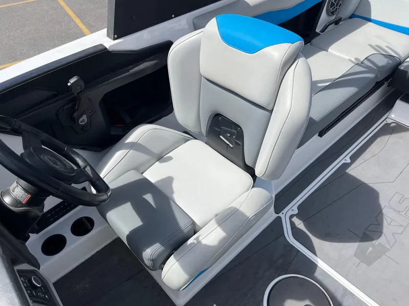 Slide: The Image of Axis T220 2023 - 28