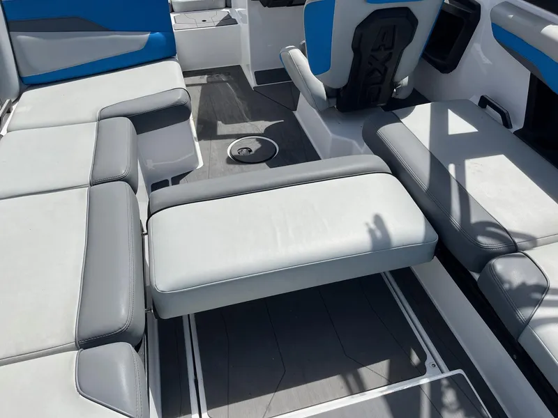 Slide: The Image of Axis T220 2023 - 32