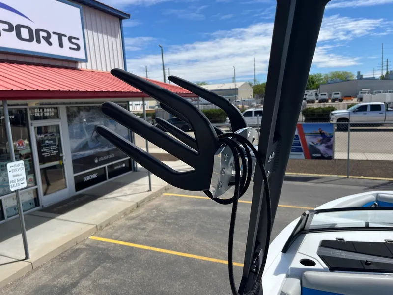 Slide: The Image of Axis T220 2023 - 36