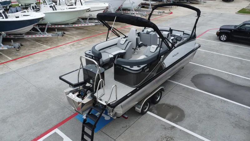 Slide: The Image of Avalon LSZ QL23T DX 2025 - 12