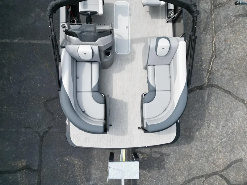 Slide: The Image of Tahoe LTZ QL23T 2025 - 12