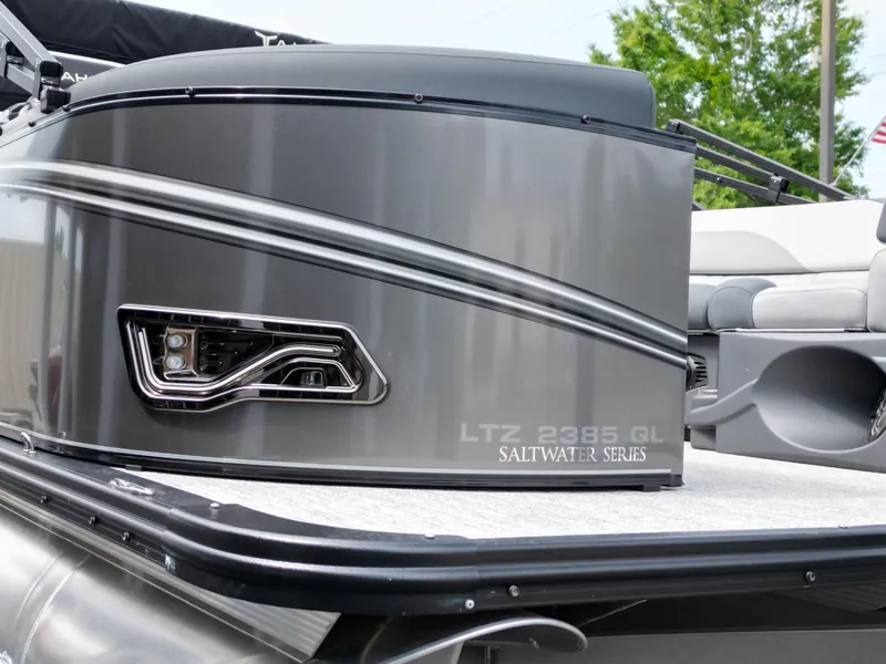 Slide: The Image of Tahoe LTZ QL23T 2025 - 14
