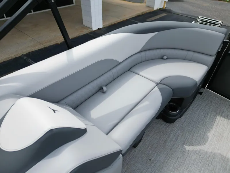 Slide: The Image of Tahoe LTZ QL23T 2025 - 20