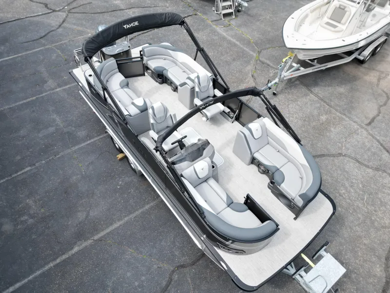 Slide: The Image of Tahoe LTZ QL23T 2025 - 6