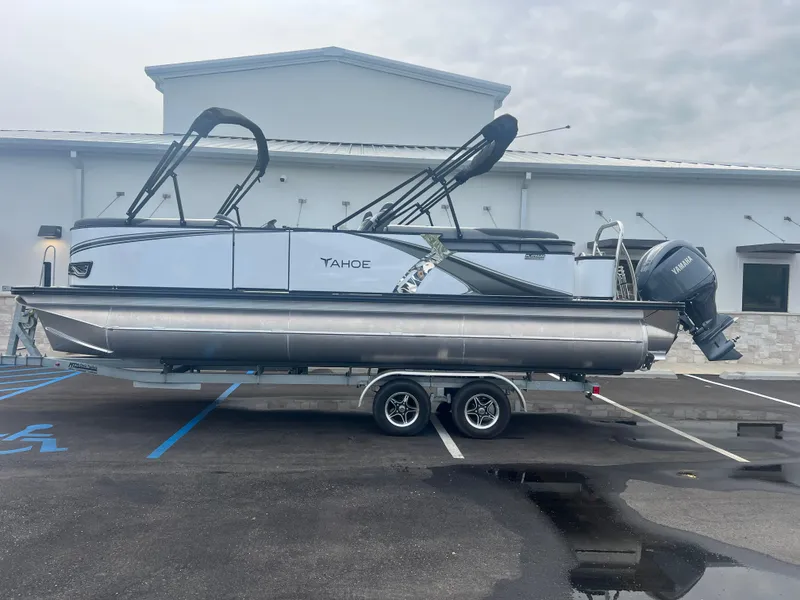 Slide: The Image of Tahoe LTZ QL23T 2025 - 1