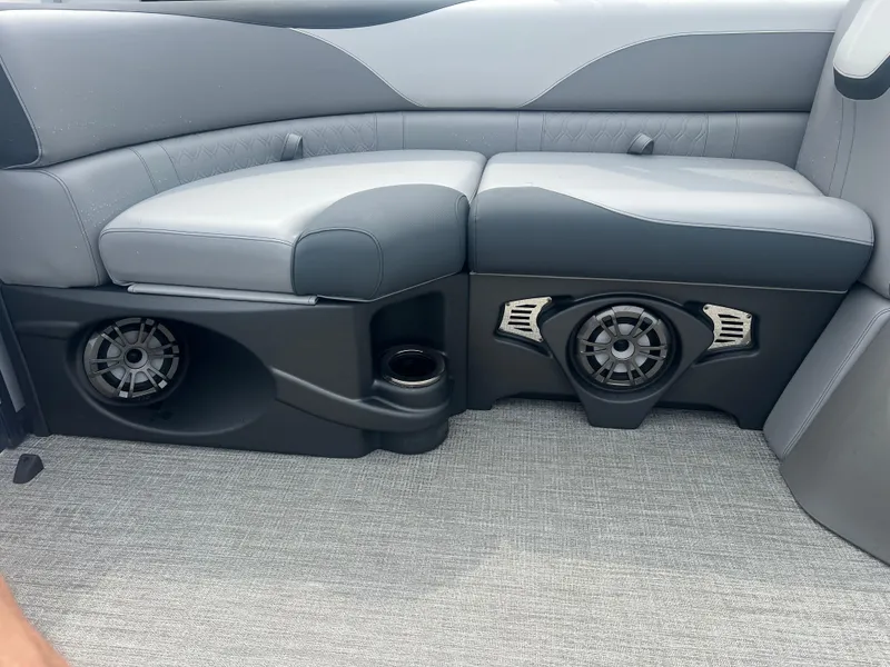 Slide: The Image of Tahoe LTZ QL23T 2025 - 12