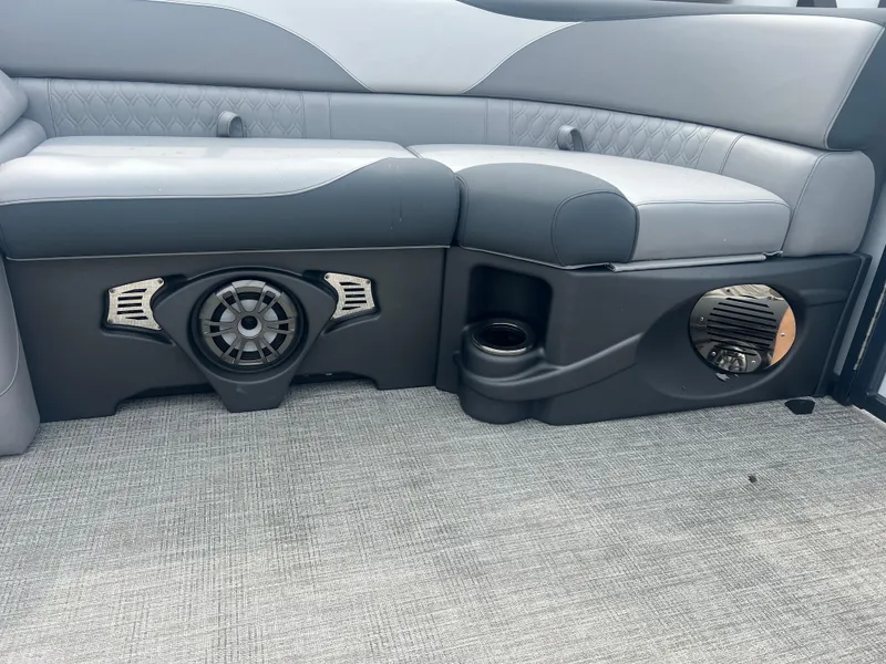 Slide: The Image of Tahoe LTZ QL23T 2025 - 13