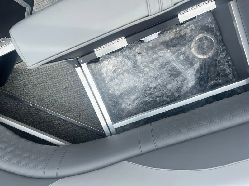 Slide: The Image of Tahoe LTZ QL23T 2025 - 15