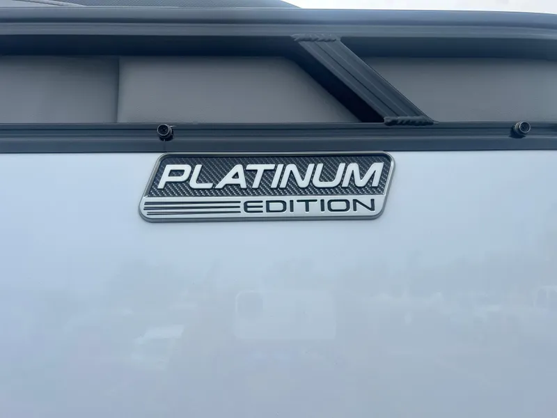 Slide: The Image of Tahoe LTZ QL23T 2025 - 19