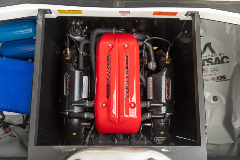 Slide: The Image of 2015 Axis 22 boat engine, Monsoon 350, top view. - 12