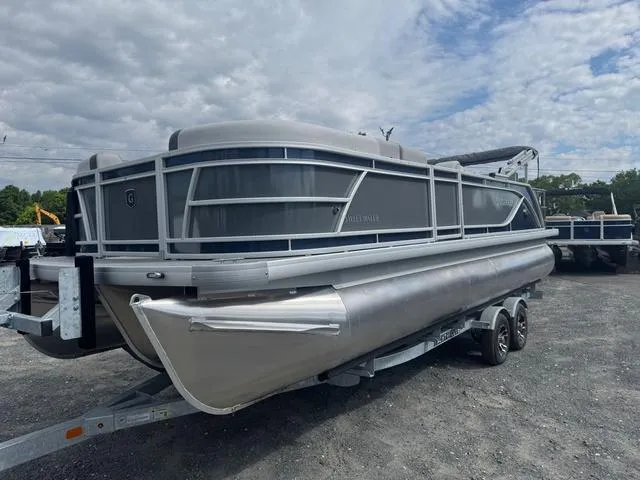 Slide: The Image of Godfrey Sweetwater 2286 SFL - Yamaha 250 SHO 2025 - 13