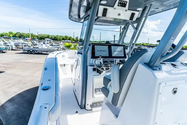 Slide: The Image of Sea Fox 288 Commander 2026 - 10