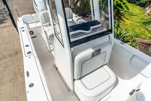 Slide: The Image of Sea Fox 248 Commander 2026 - 17