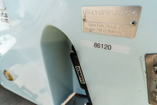 Slide: The Image of Sea Fox 248 Commander 2026 - 19