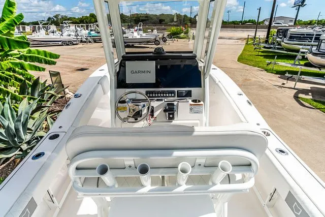 Slide: The Image of Sea Fox 248 Commander 2026 - 6