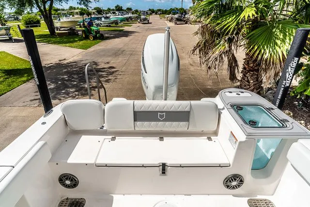 Slide: The Image of Sea Fox 248 Commander 2026 - 7