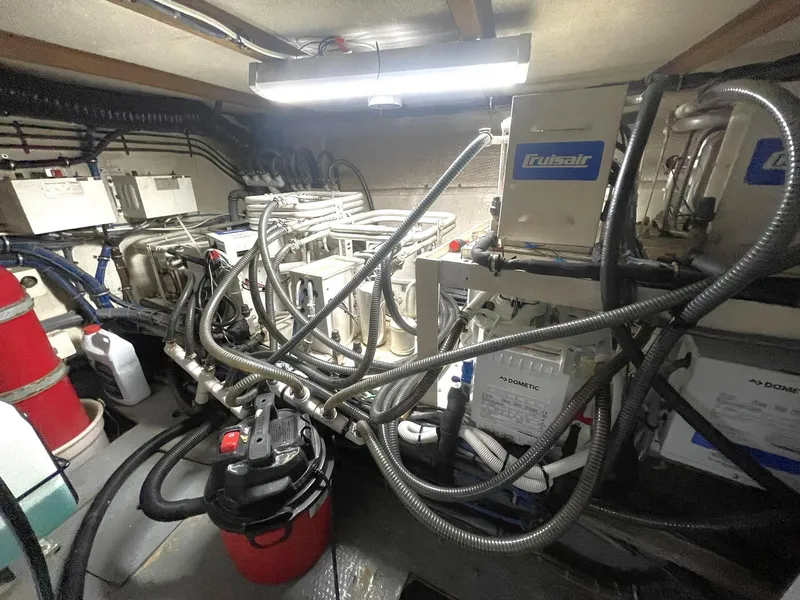 Slide: The Image of Hatteras 80 Cockpit Motor Yacht 1989 - 103