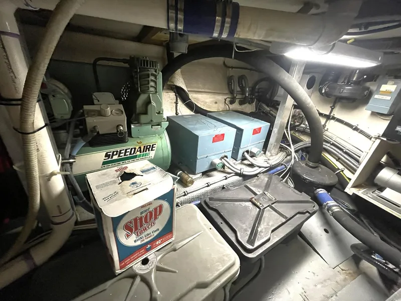 Slide: The Image of Hatteras 80 Cockpit Motor Yacht 1989 - 104