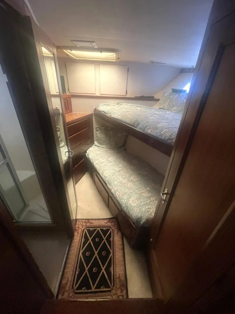 Slide: The Image of FOURTH GUEST STATEROOM V-BERTH FORWARD - 61