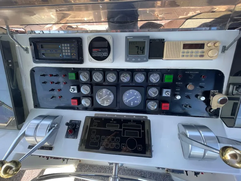 Slide: The Image of Hatteras 80 Cockpit Motor Yacht 1989 - 71