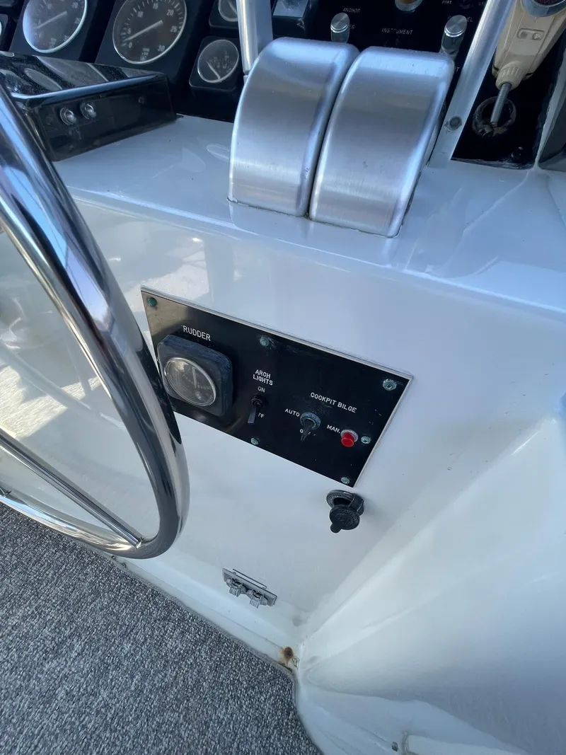 Slide: The Image of Hatteras 80 Cockpit Motor Yacht 1989 - 77