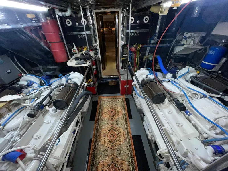 Slide: The Image of WALK-IN ENGINE ROOM LOOKING AFT - 82