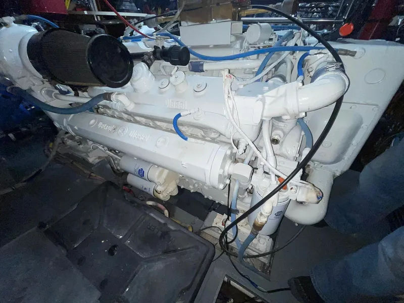 Slide: The Image of Hatteras 80 Cockpit Motor Yacht 1989 - 90