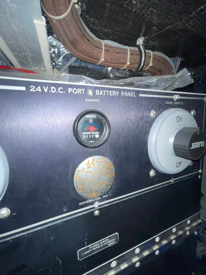 Slide: The Image of Hatteras 80 Cockpit Motor Yacht 1989 - 96