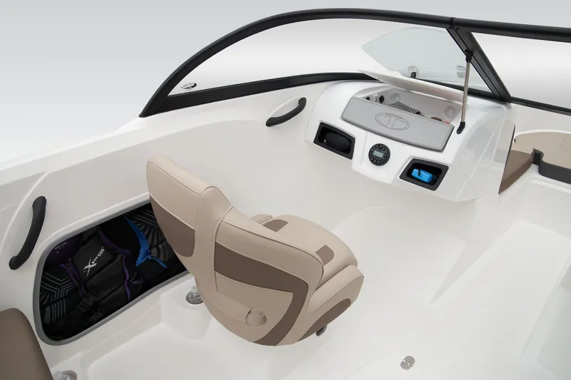 Slide: The Image of Tahoe 185 S 2025 - 48