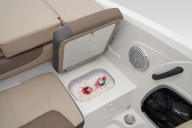 Slide: The Image of Tahoe 185 S 2025 - 60