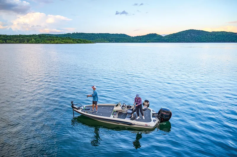 Slide: The Image of Ranger Boats Z185 2025 - 70