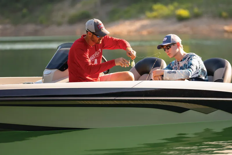 Slide: The Image of Ranger Boats Z185 2025 - 77