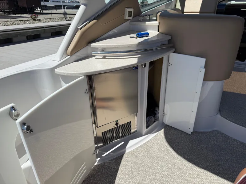 Slide: The Image of Four Winns Vista 375 2014 - 70