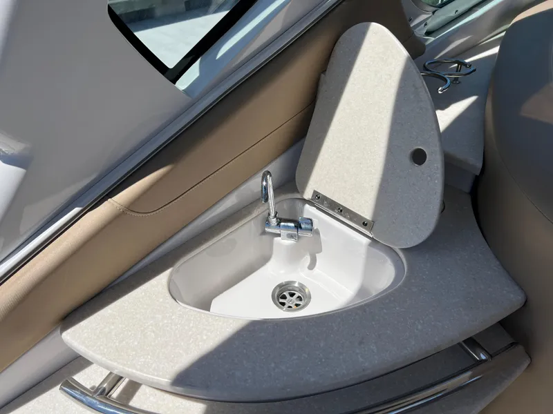 Slide: The Image of Four Winns Vista 375 2014 - 82