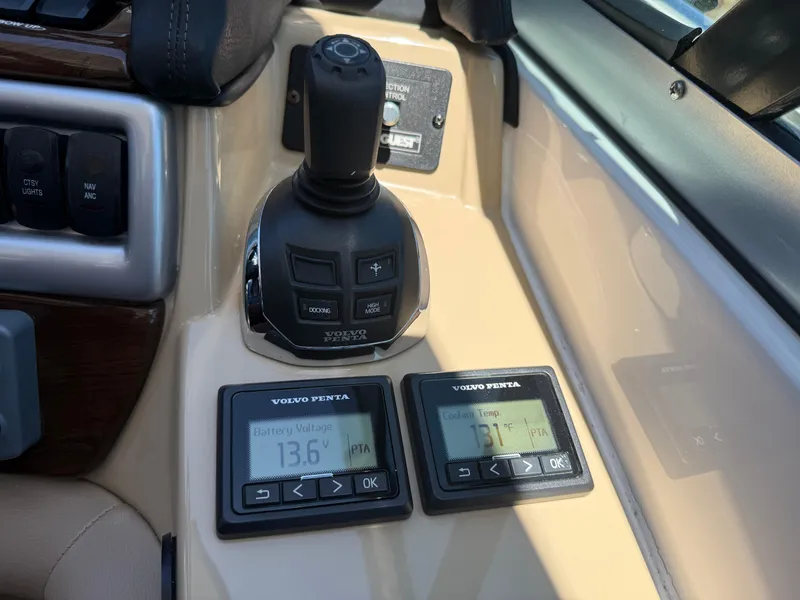 Slide: The Image of Four Winns Vista 375 2014 - 83