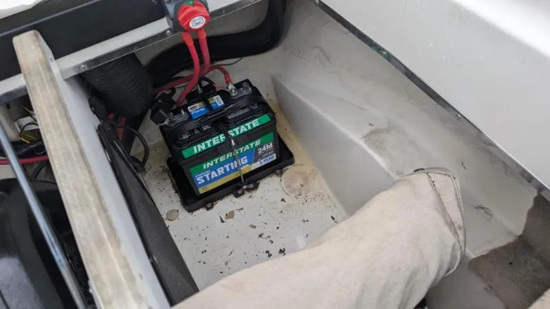 Slide: The Image of Battery compartment of 2001 Sea Ray 185 Sport Boat with Interstate battery. - 15