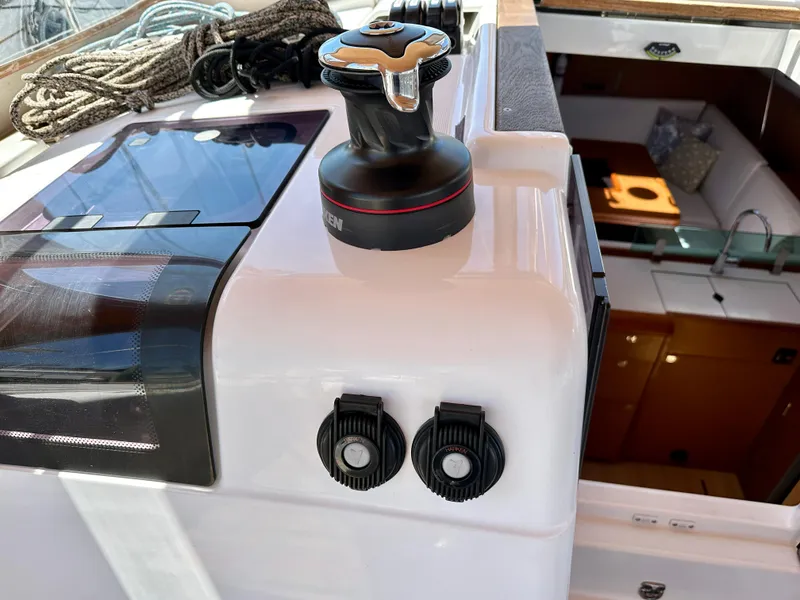 Slide: The Image of 2018 Jeanneau Sun Odyssey 419 yacht deck with winch and cabin view. - 17