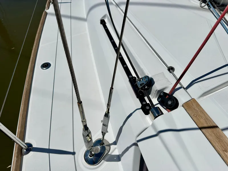 Slide: The Image of Deck view of 2018 Jeanneau Sun Odyssey 419 sailboat, showing rigging and fittings. - 20