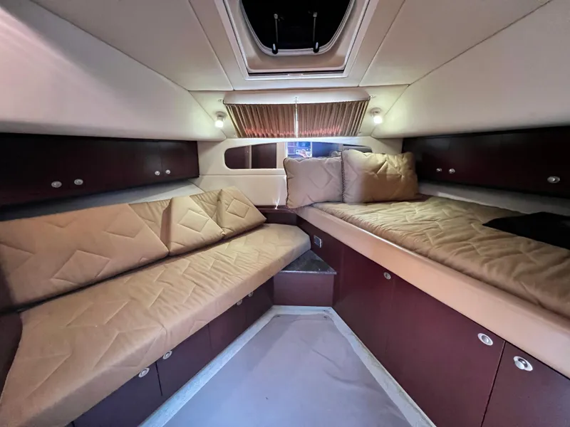 Slide: The Image of Sea Ray 40 Motor Yacht 2007 - 12