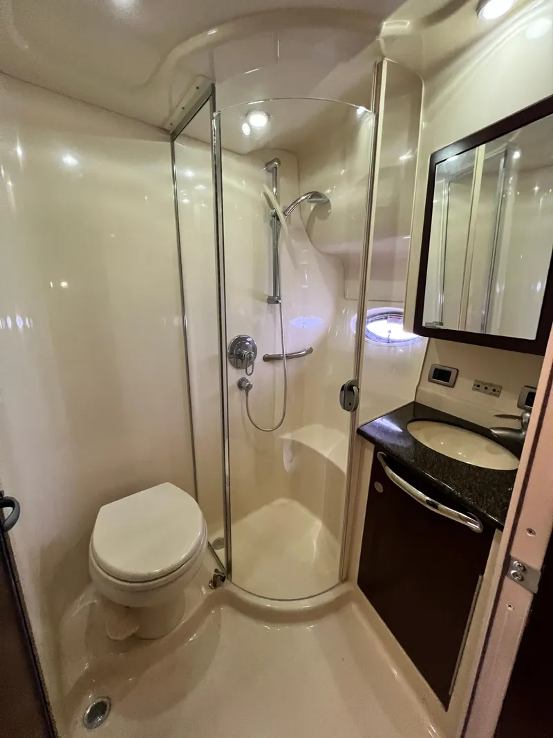 Slide: The Image of Sea Ray 40 Motor Yacht 2007 - 13